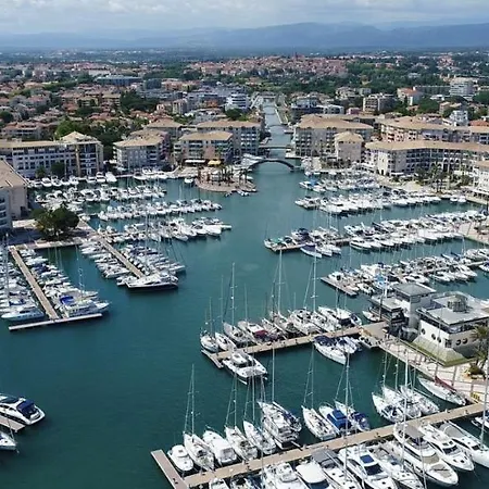 Superbe A 100m De La Mer, Et A Cote De La Base Nature * Frejus