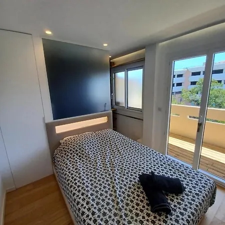 Apartment Superbe A 100m De La Mer, Et A Cote De La Base Nature Frejus